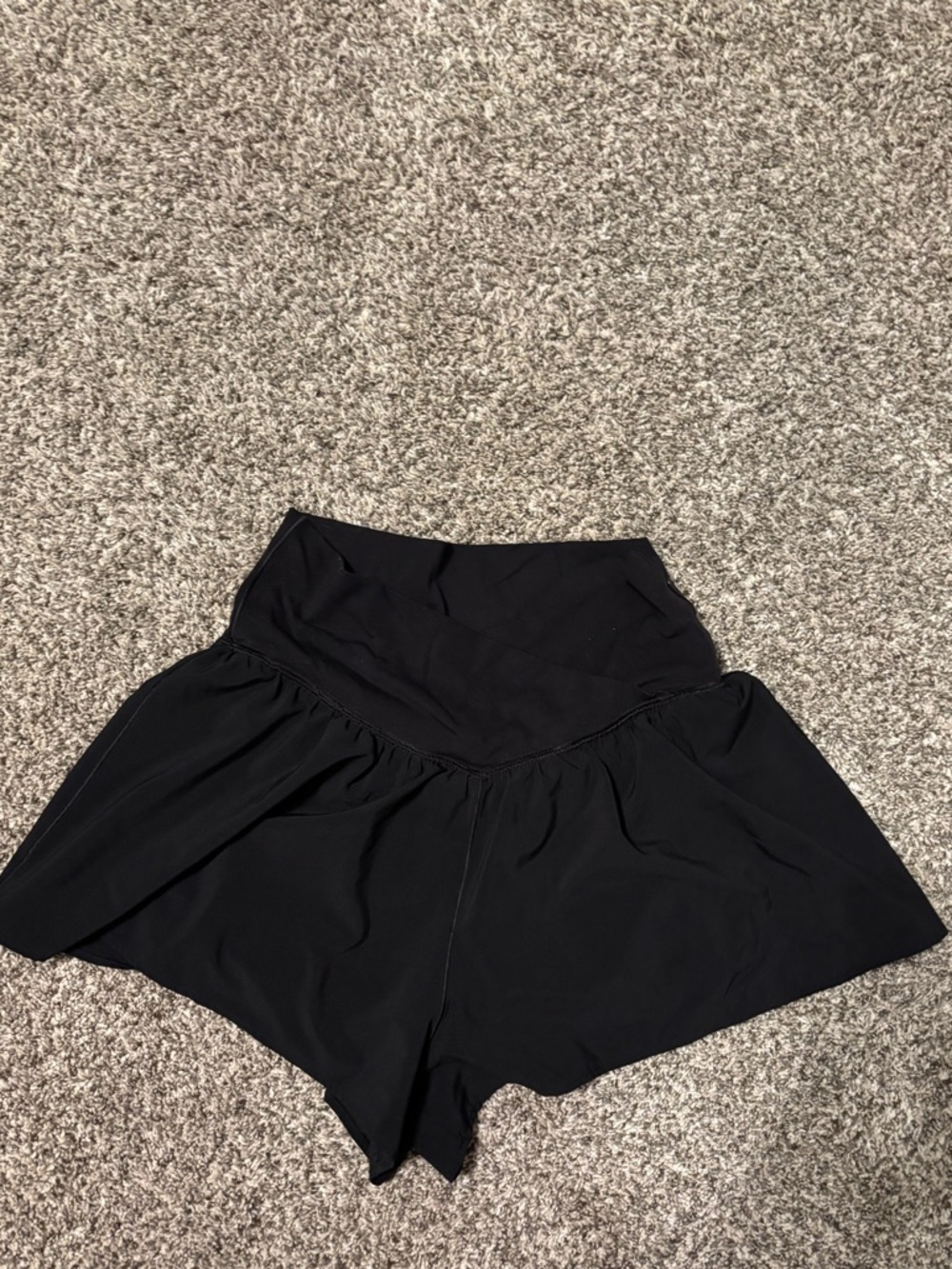Aerie crossover flows shorts